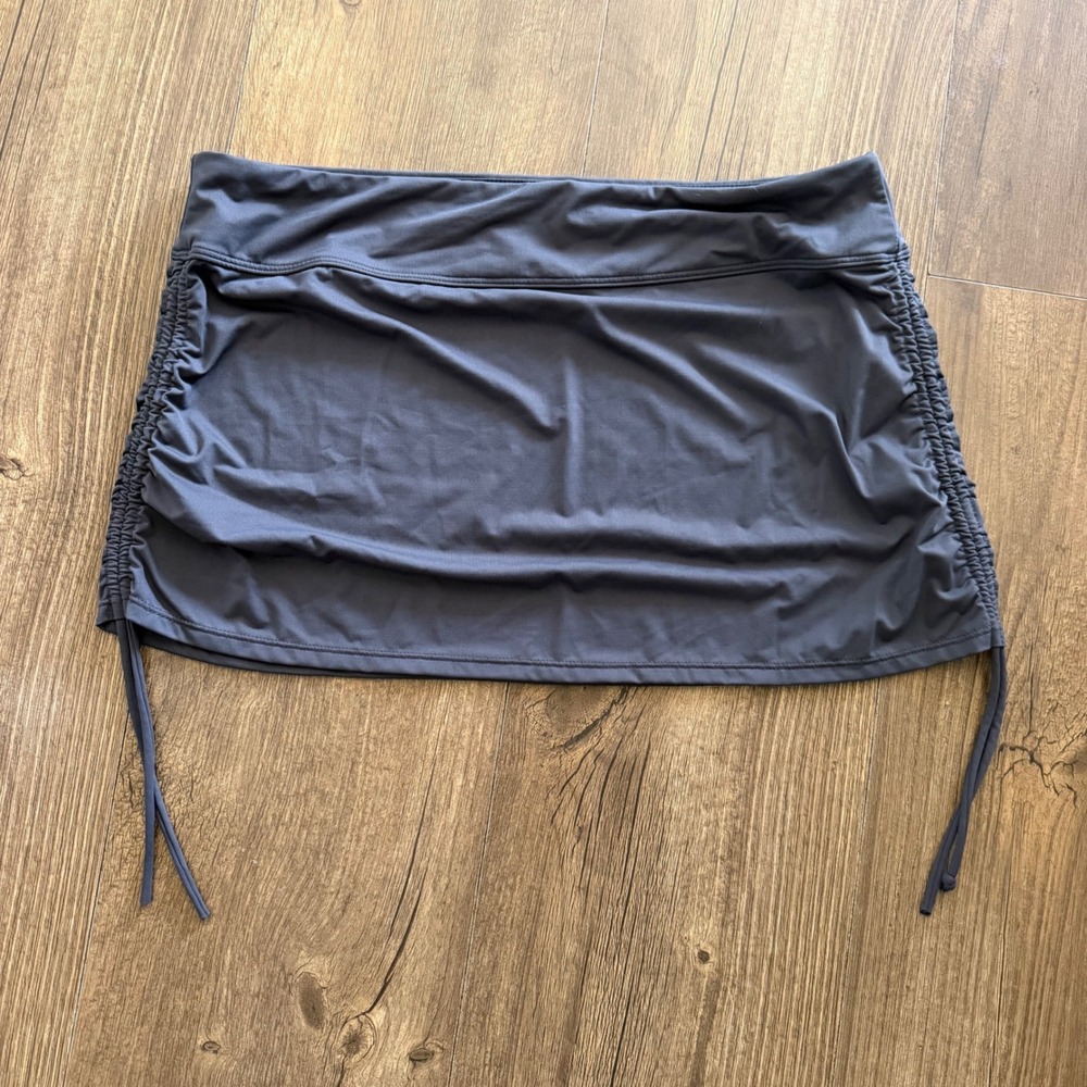 Athleta Splash Swim Skirt Womens Medium Gray Ruched Side Cinch Athletic Poolside - Picture 10 of 14